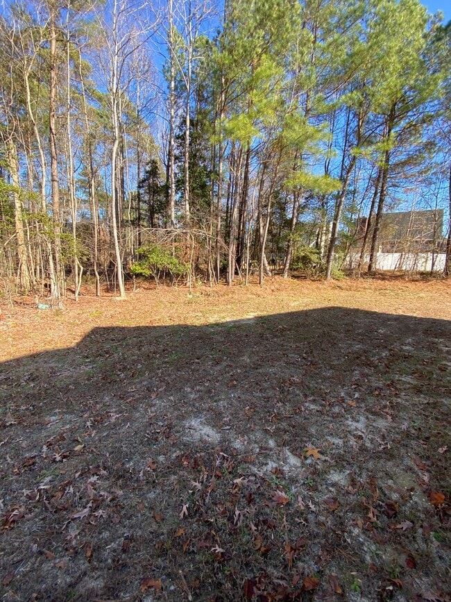 Building Photo - One level 3 bedroom 2 bath home
