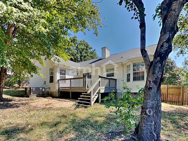 Building Photo - 1300 Georgetown Dr