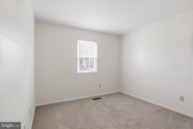 Building Photo - 5516 Dunsmore Rd