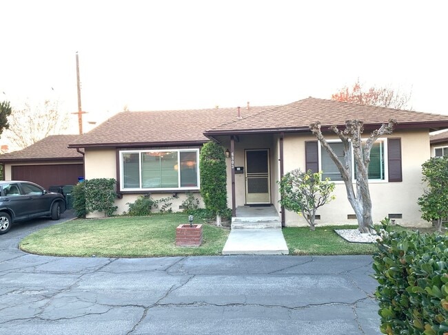 Building Photo - 6803 McClean Dr