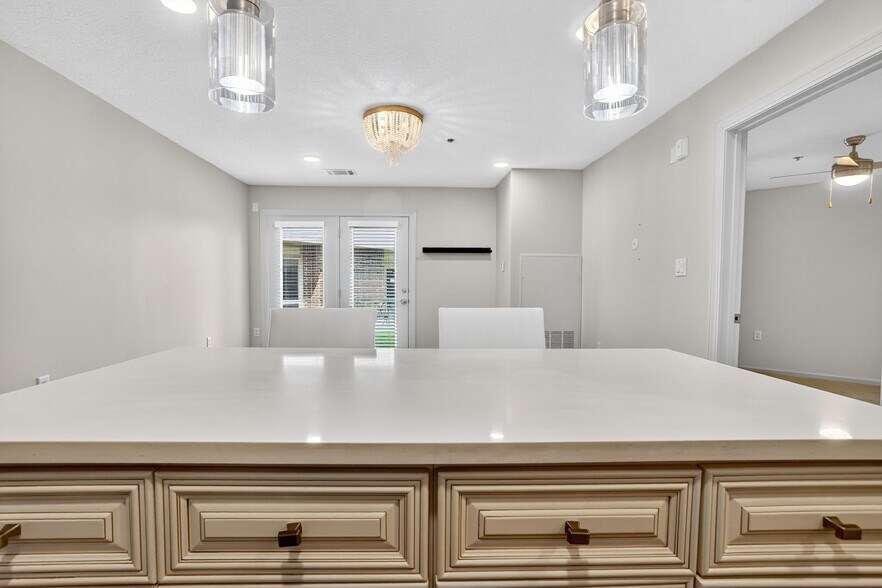 Building Photo - 2900 NE Kendallwood Pkwy