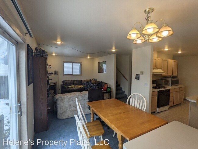 Building Photo - 3 br, 2.5 bath House - 259 NW Clay Court