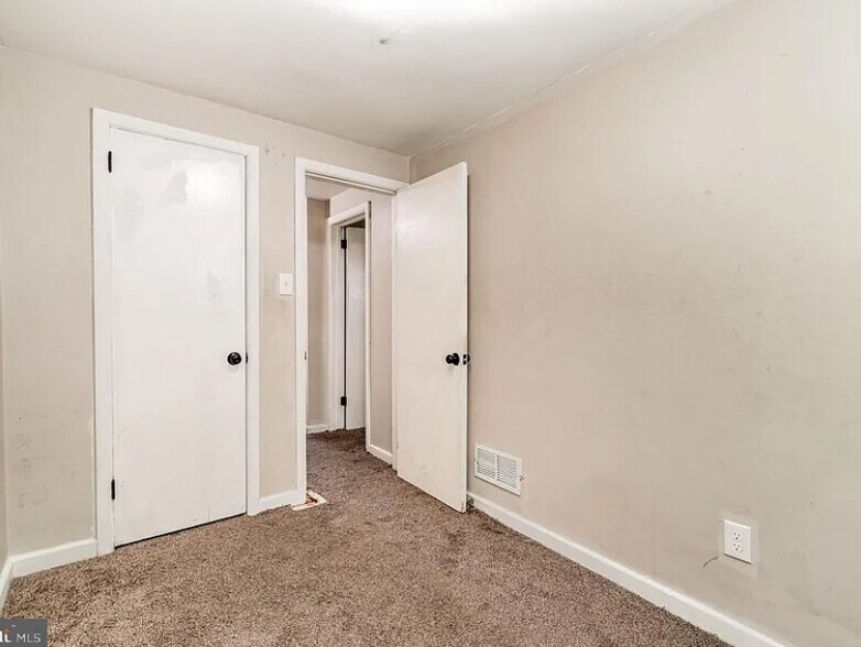 Building Photo - 2462 Brookwood St