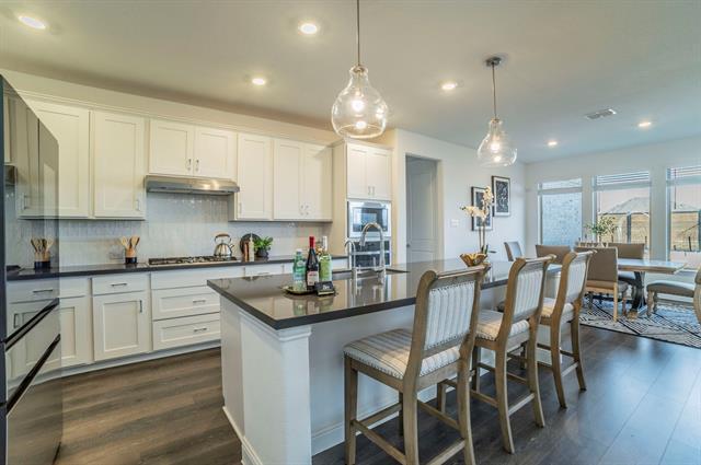 Building Photo - 1404 Huckleberry St