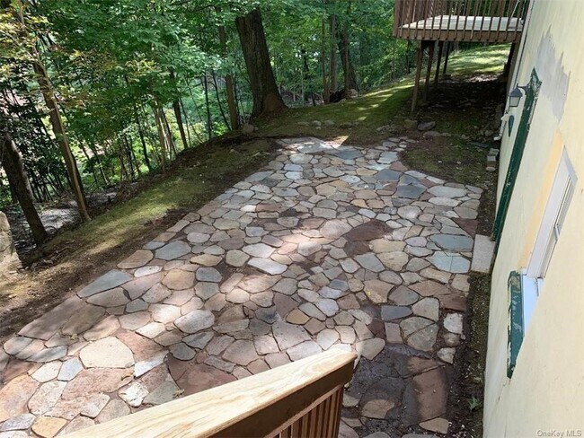 Building Photo - 130 McNamara Rd