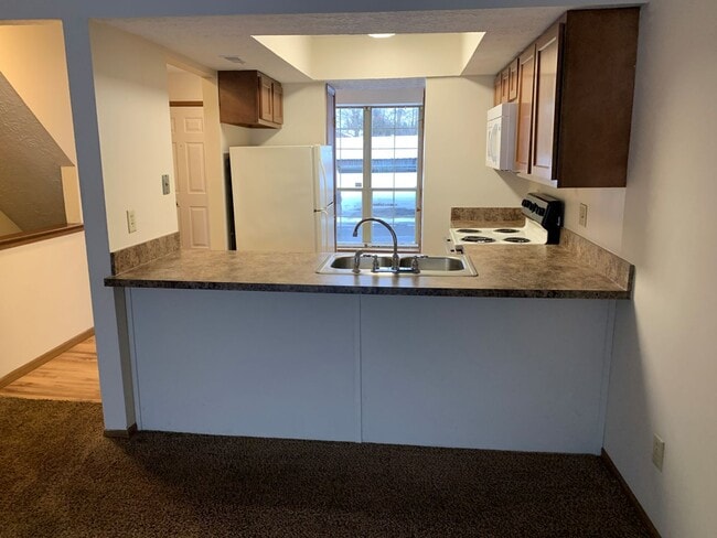 Building Photo - 5852 Aqua Bay Dr