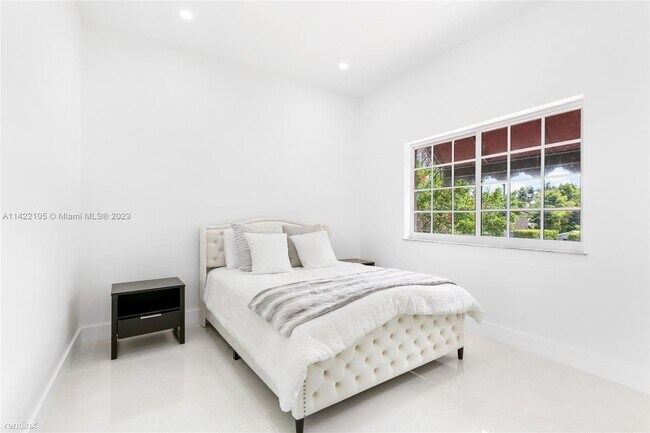 Building Photo - 5 br, 5.5 bath House - 4436 Alton Rd