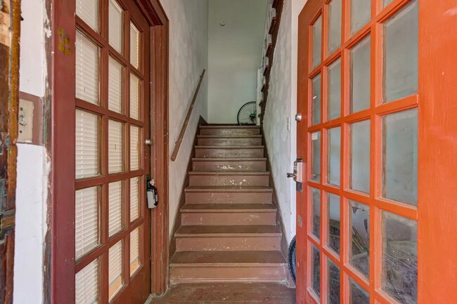 Building Photo - Renovated 4-plex in Paseo with modern 1-be...