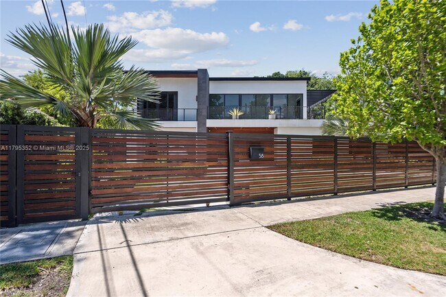 Building Photo - 58 Bay Heights Dr