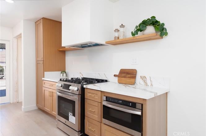 Building Photo - 13203 Lakewood Blvd