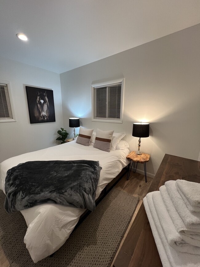 Building Photo - 151 Northside Dr