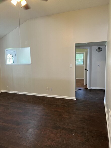 Building Photo - 13915 Petwood Blvd
