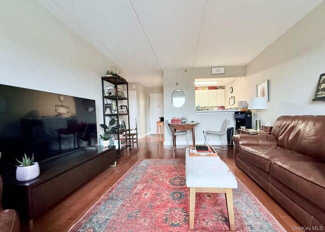 Building Photo - 123 Mamaroneck Ave