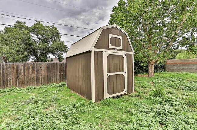 Building Photo - 3712 37th St