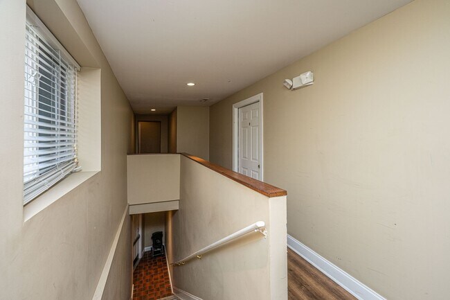 Building Photo - Historic Charm Meets Downtown Energy on Ki...