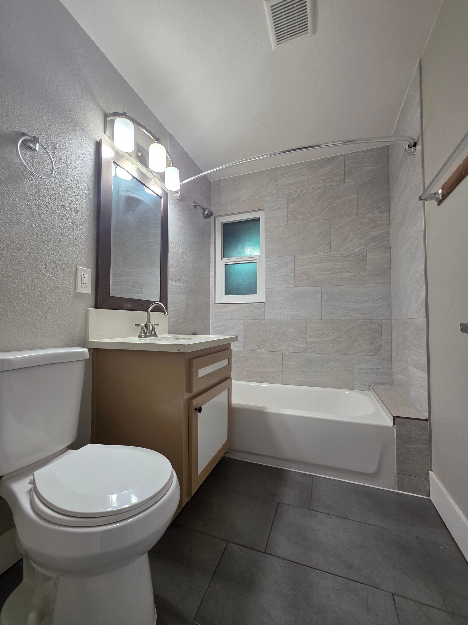 Guest Bedroom - 5050 Enrico Blvd