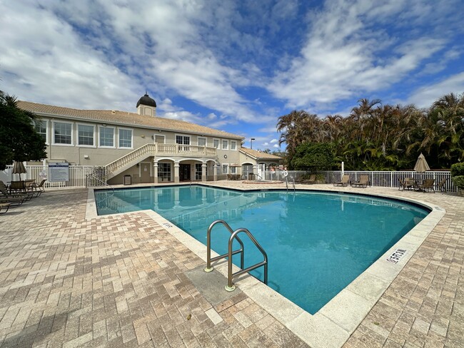 Building Photo - 152 SW Peacock Blvd