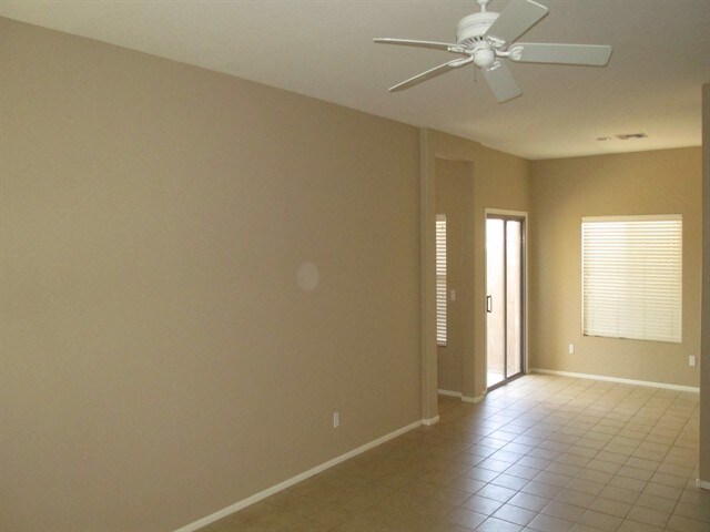 Building Photo - 2567 W Amber Sun Dr