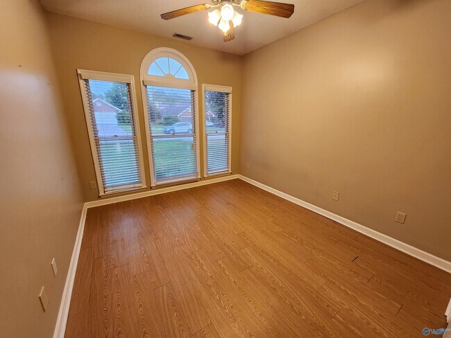 Building Photo - 97 S Interlaken Dr