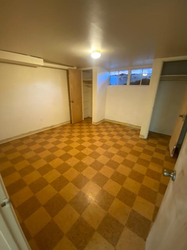 Building Photo - 1830 S Tennyson St