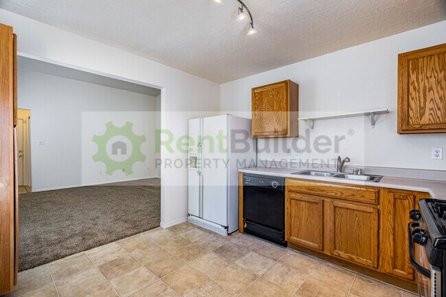 Building Photo - 10532 Ramah Dr NW