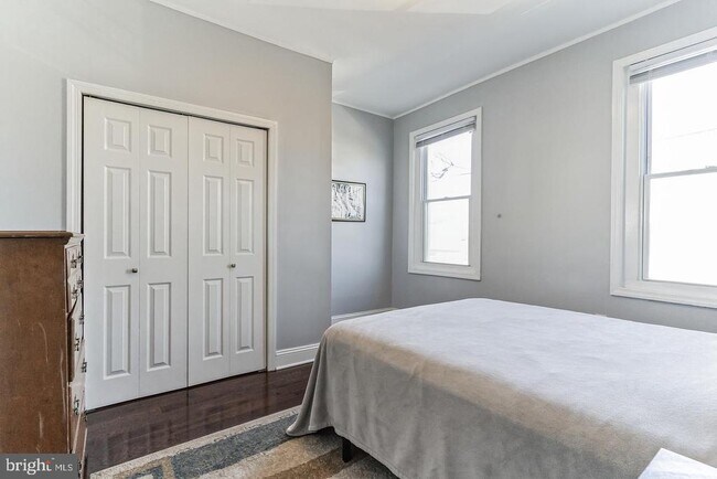 Building Photo - 2653 Jasper St