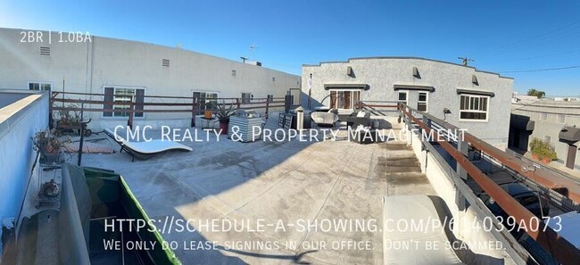 Building Photo - Spacious 2 bedroom 1 bath upper unit