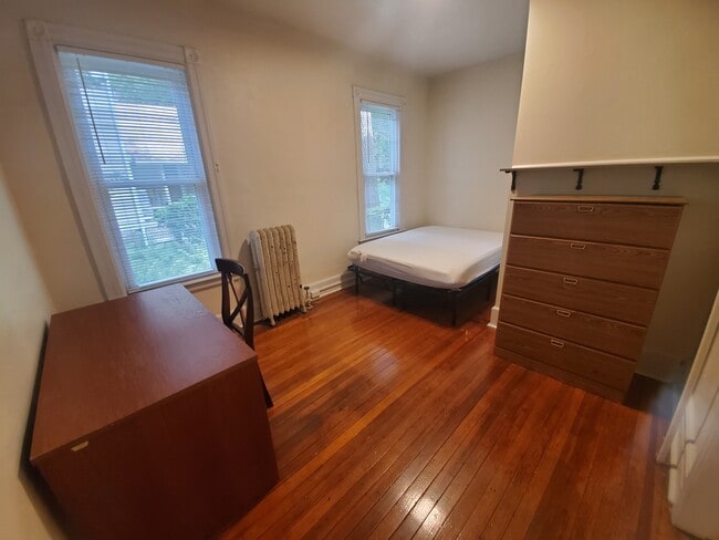 Building Photo - 105-107 N Quarry St