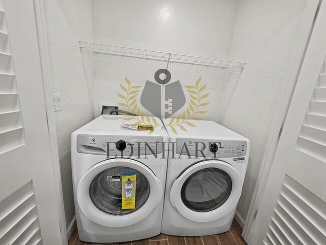 Building Photo - 1454 Farmhouse Ln