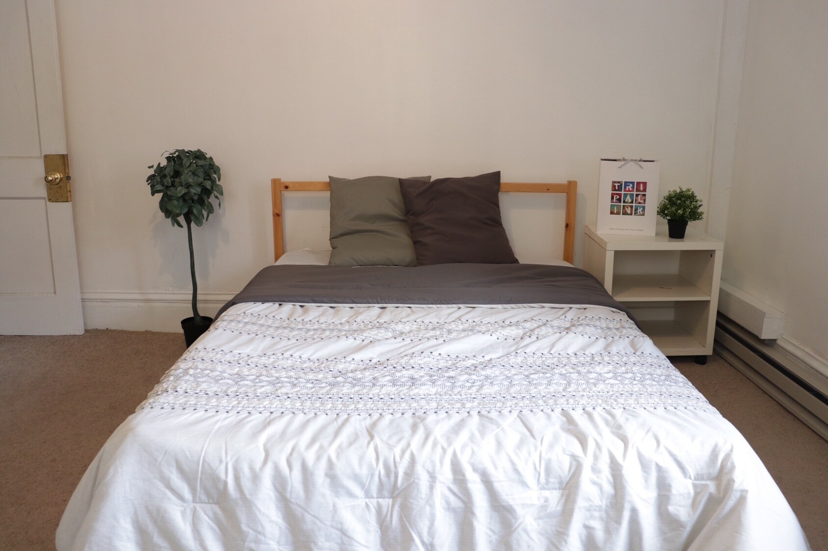 Building Photo - 5801 Douglas St