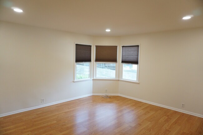 Building Photo - 3153 Orange Ave