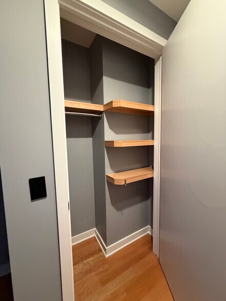 Building Photo - 600 12th St