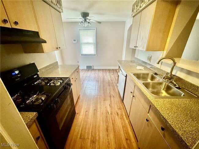 Building Photo - 20130 Priday Ave