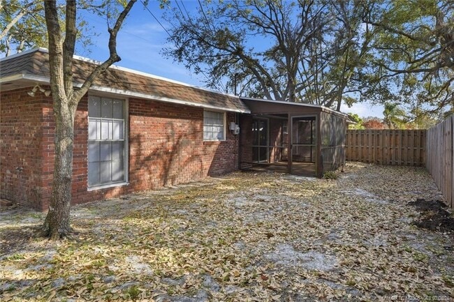 Building Photo - 2195 43rd Ave