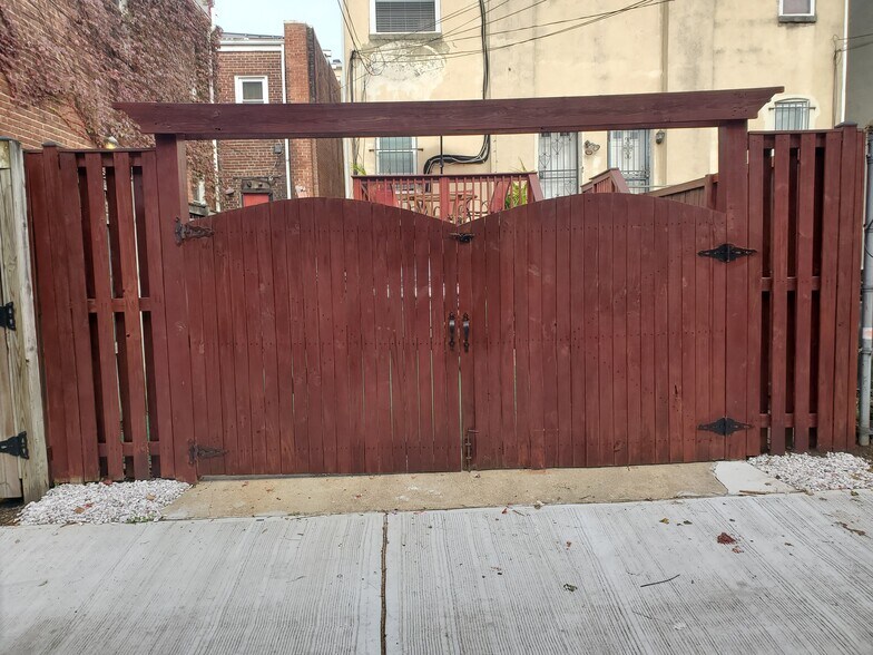 Building Photo - 84 Q St NW