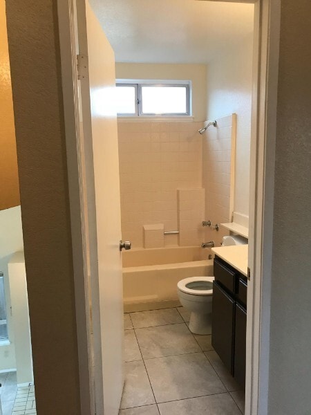 Building Photo - ¦¦¦¦ LUXURY LIVING IN THE HEART OF SOUTHRI...