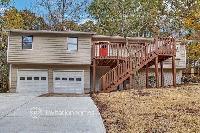 Building Photo - 4040 Maxanne Dr NW