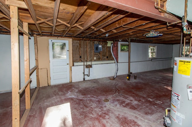 Building Photo - 510 Laurel Dr