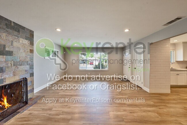 Building Photo - 10364 Newton Way
