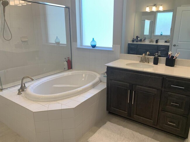 Building Photo - 12504 Ayrshire Wy