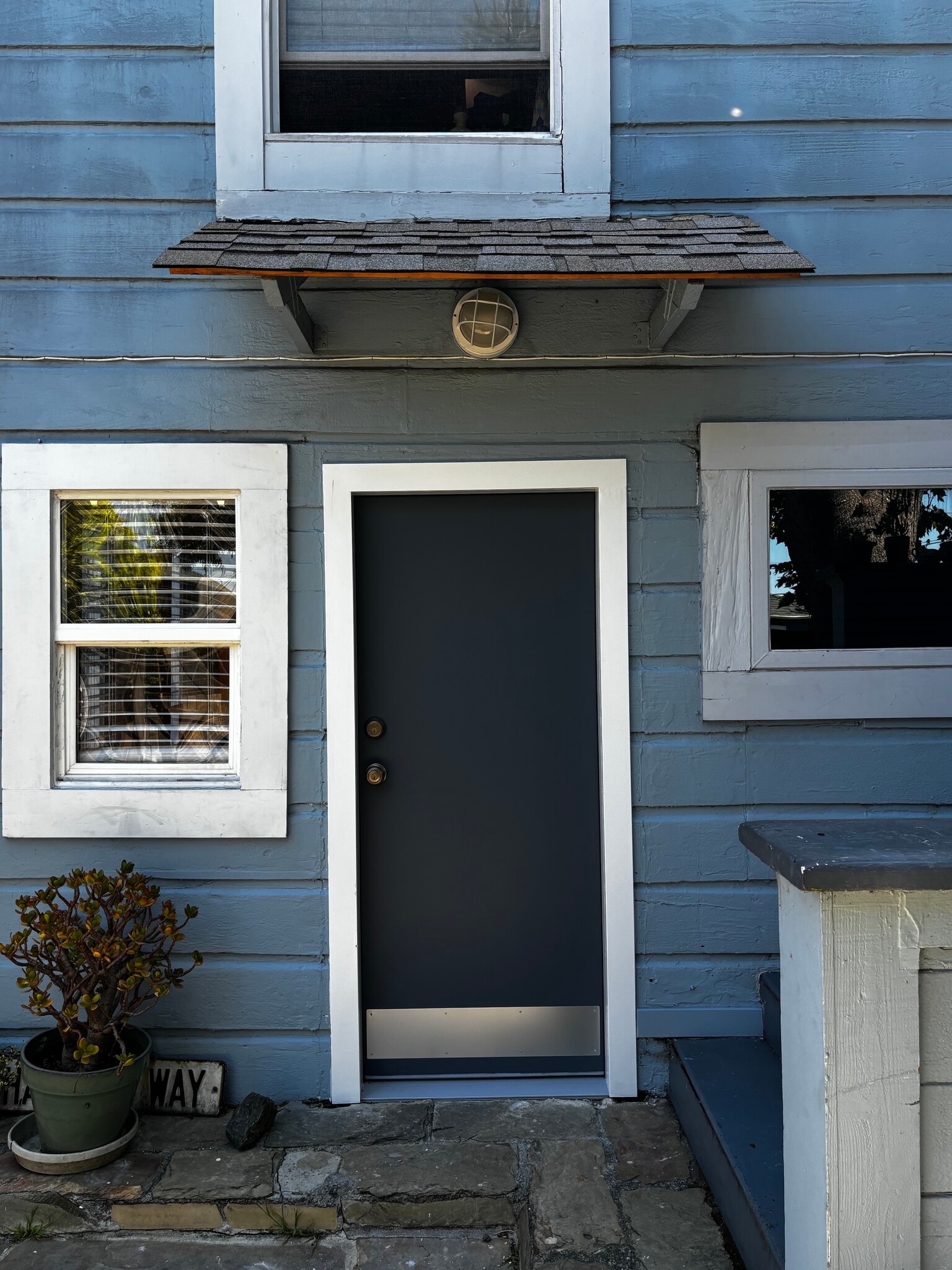 Entry lower unit - 2411 8th St