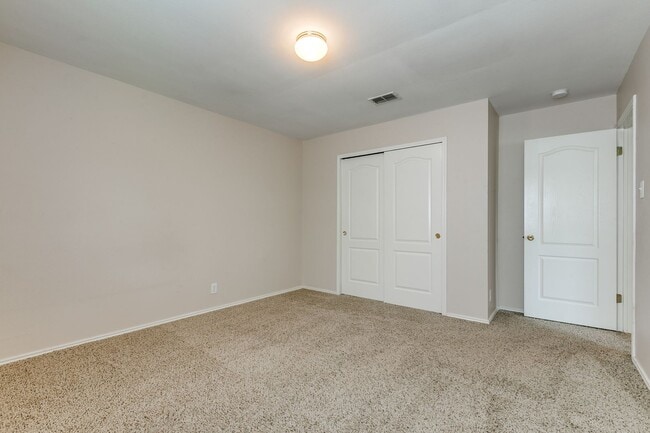 Building Photo - 4-BEDROOM IN SPRING VISTAS, NORTHSIDE I.S.D.