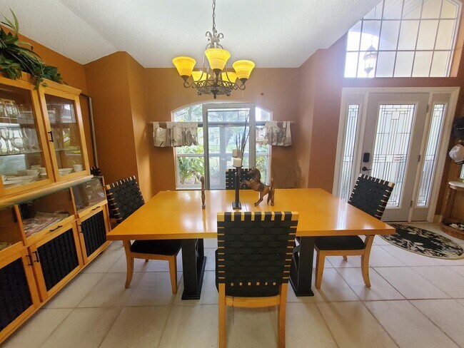 Building Photo - 1104 Plover Pl