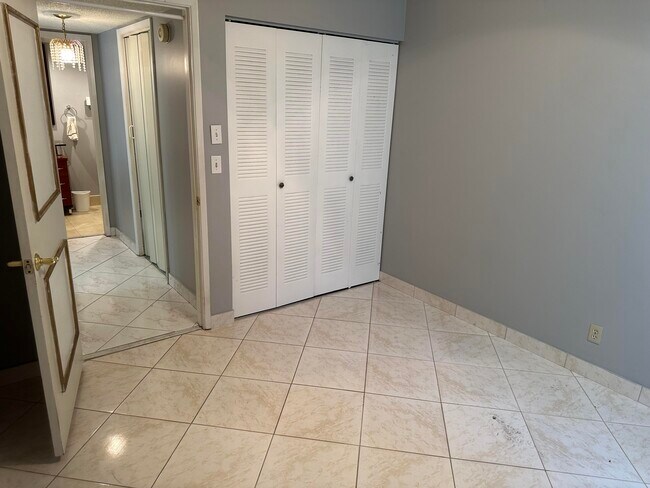 Building Photo - 14905 Wedgefield Dr