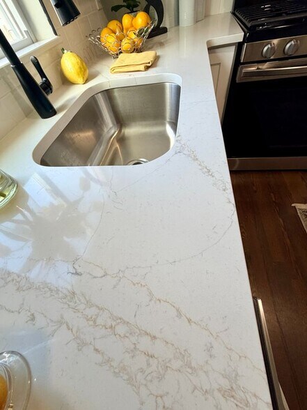 Building Photo - 8 Joan Terrace