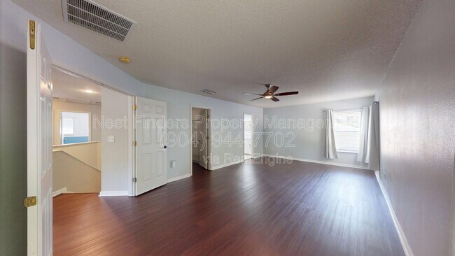 Building Photo - 1063 Collinswood Dr W