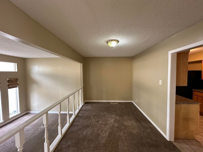 Building Photo - 2409 Talmadge Pl