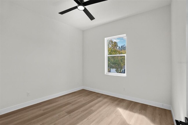 Building Photo - 4009 W Euclid Ave