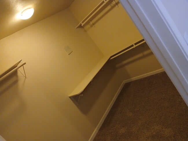 Building Photo - 1517 S 8th Ave