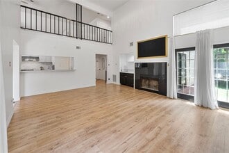 Building Photo - 8033 Oakwood Forest Dr